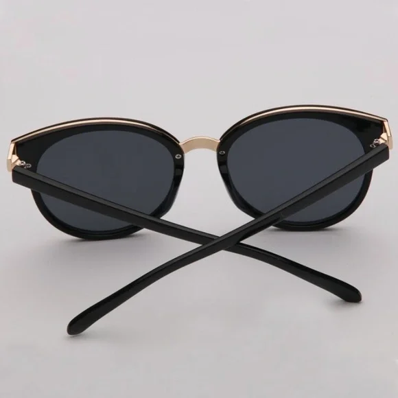 ROMWE SUNGLASSES - Picture 4 of 5
